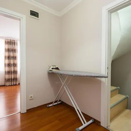 Blue Mosq- Three Storey Detached Villa