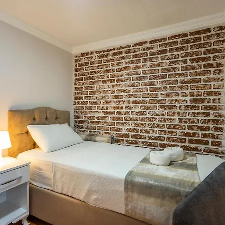 Villa Blue Mosq- Three Storey Detached