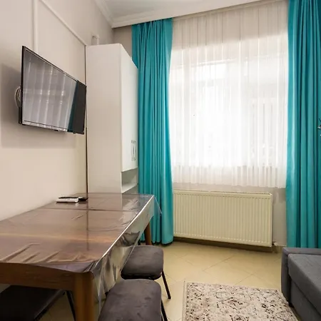 Blue Mosq- Three Storey Detached