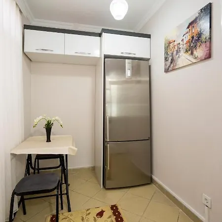 Blue Mosq- Three Storey Detached