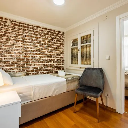 Villa Blue Mosq- Three Storey Detached Istanbul