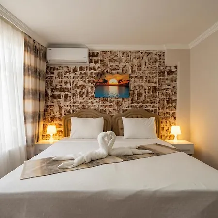 Blue Mosq- Three Storey Detached Villa *