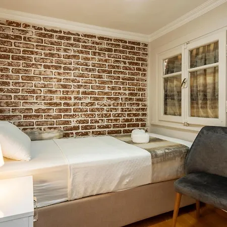 Blue Mosq- Three Storey Detached * Istanbul