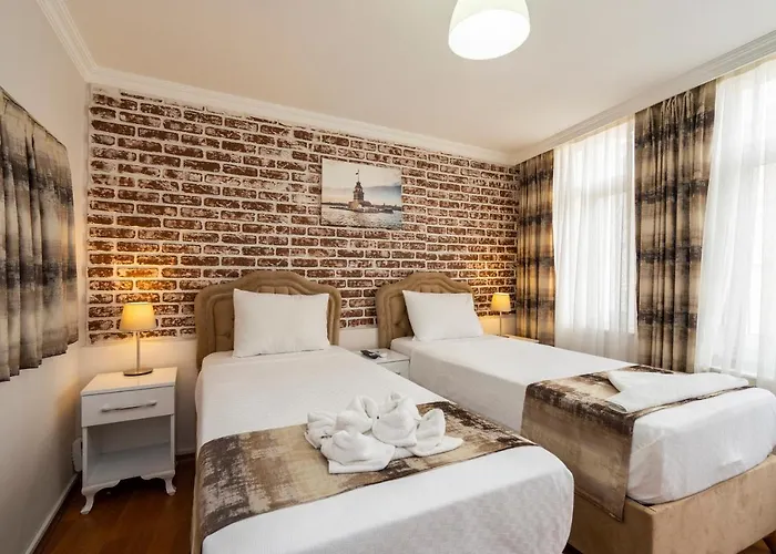 Blue Mosq- Three Storey Detached Villa *