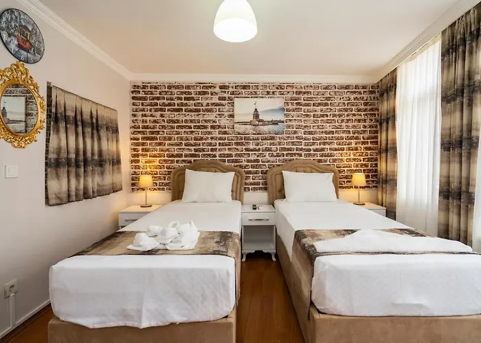 Villa Blue Mosq- Three Storey Detached *