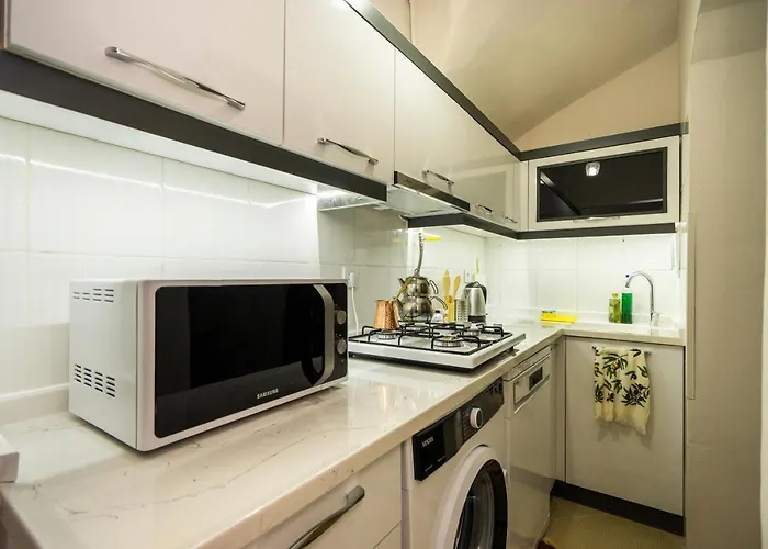 Blue Mosq- Three Storey Detached Villa Istambul