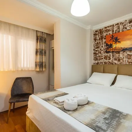 Blue Mosq- Three Storey Detached *